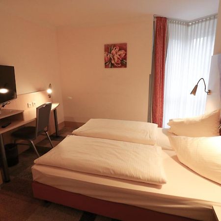 إسن Petul Apart Hotel Ernestine المظهر الخارجي الصورة