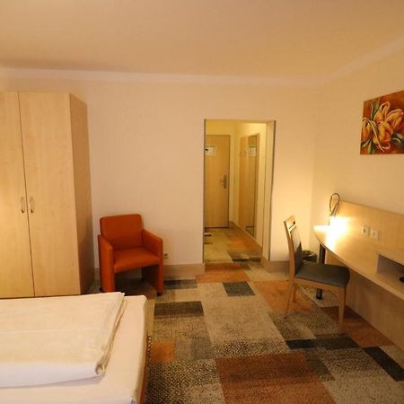 إسن Petul Apart Hotel Ernestine المظهر الخارجي الصورة