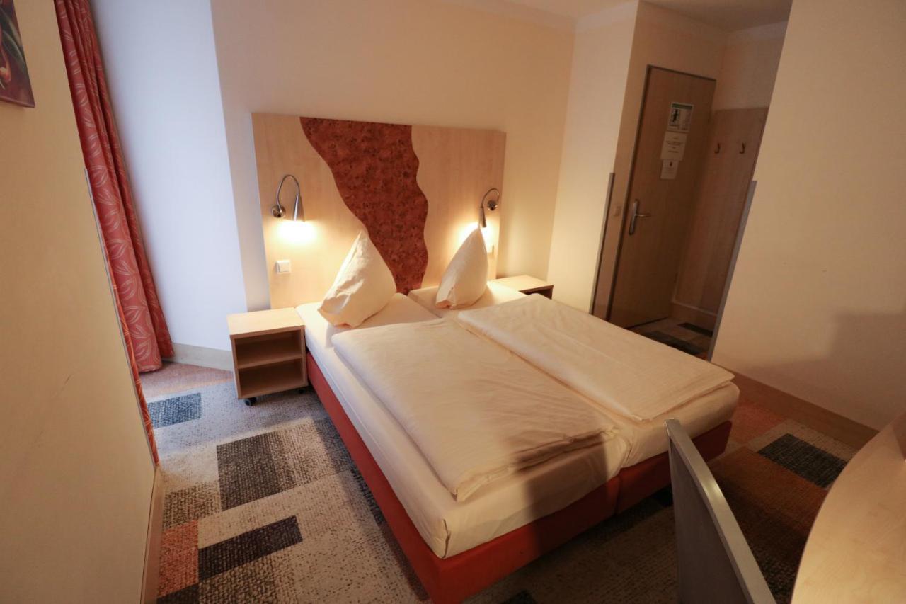 إسن Petul Apart Hotel Ernestine المظهر الخارجي الصورة