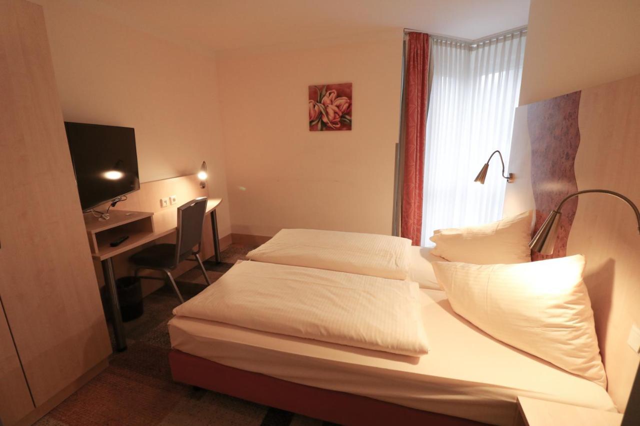 إسن Petul Apart Hotel Ernestine المظهر الخارجي الصورة