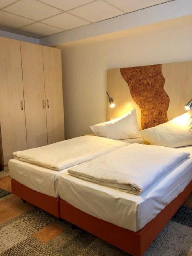إسن Petul Apart Hotel Ernestine المظهر الخارجي الصورة