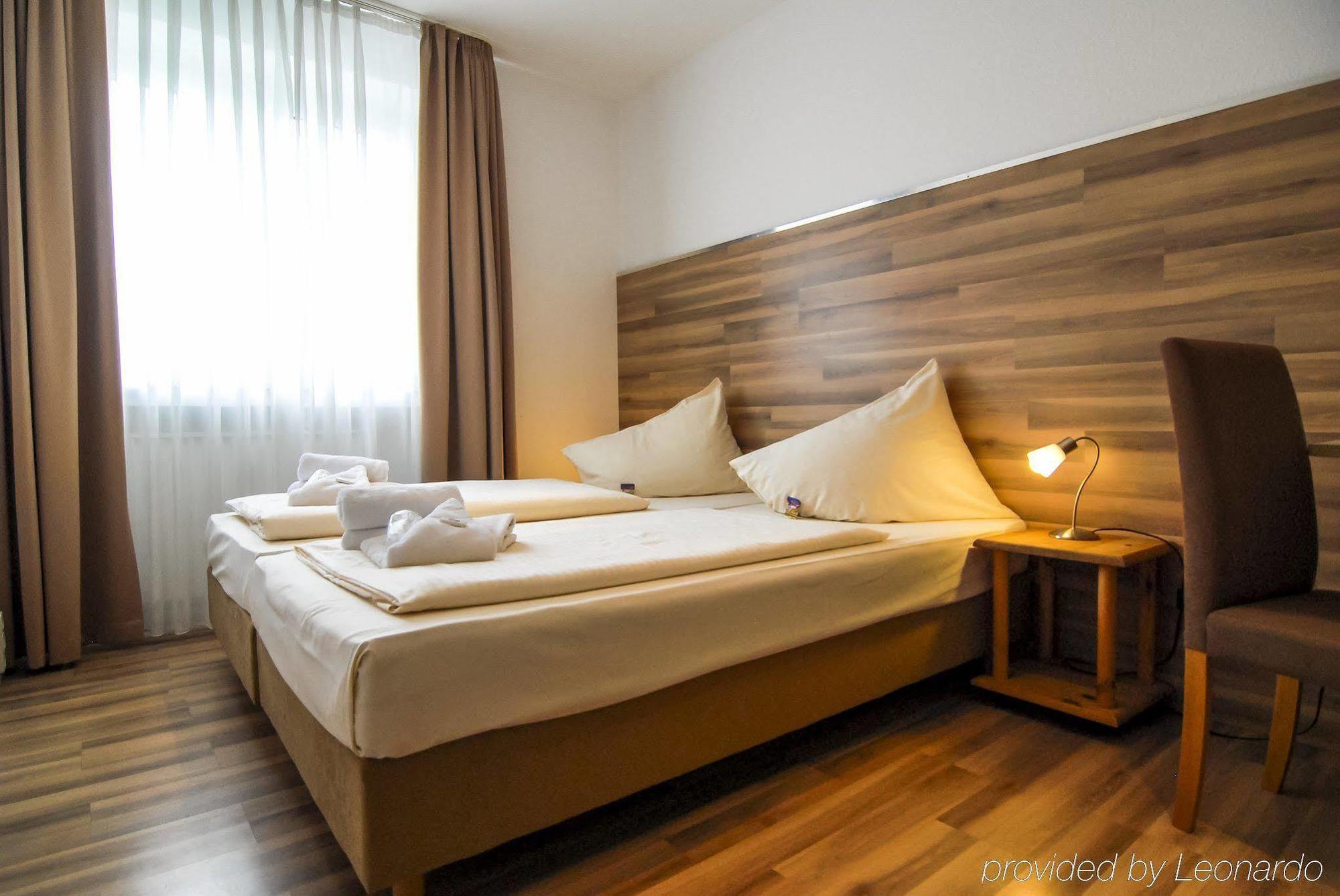 إسن Petul Apart Hotel Ernestine المظهر الخارجي الصورة